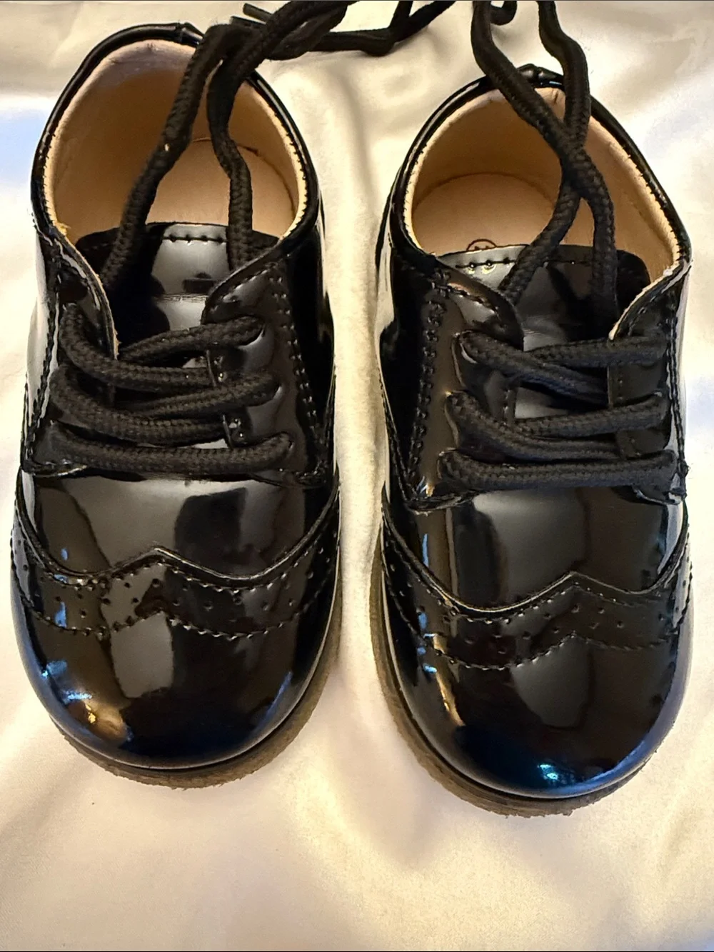Toddler Black Lace-Up Dress Shoes EU 23  roughly equates to US Toddler 7 to 7.5